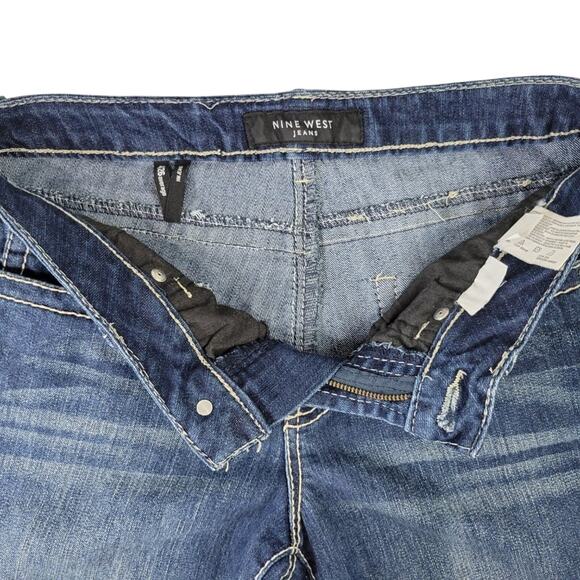 Womens Denim Capri Jeans Embellished Pockets White Stitching Blue Wash - Picture 8 of 13